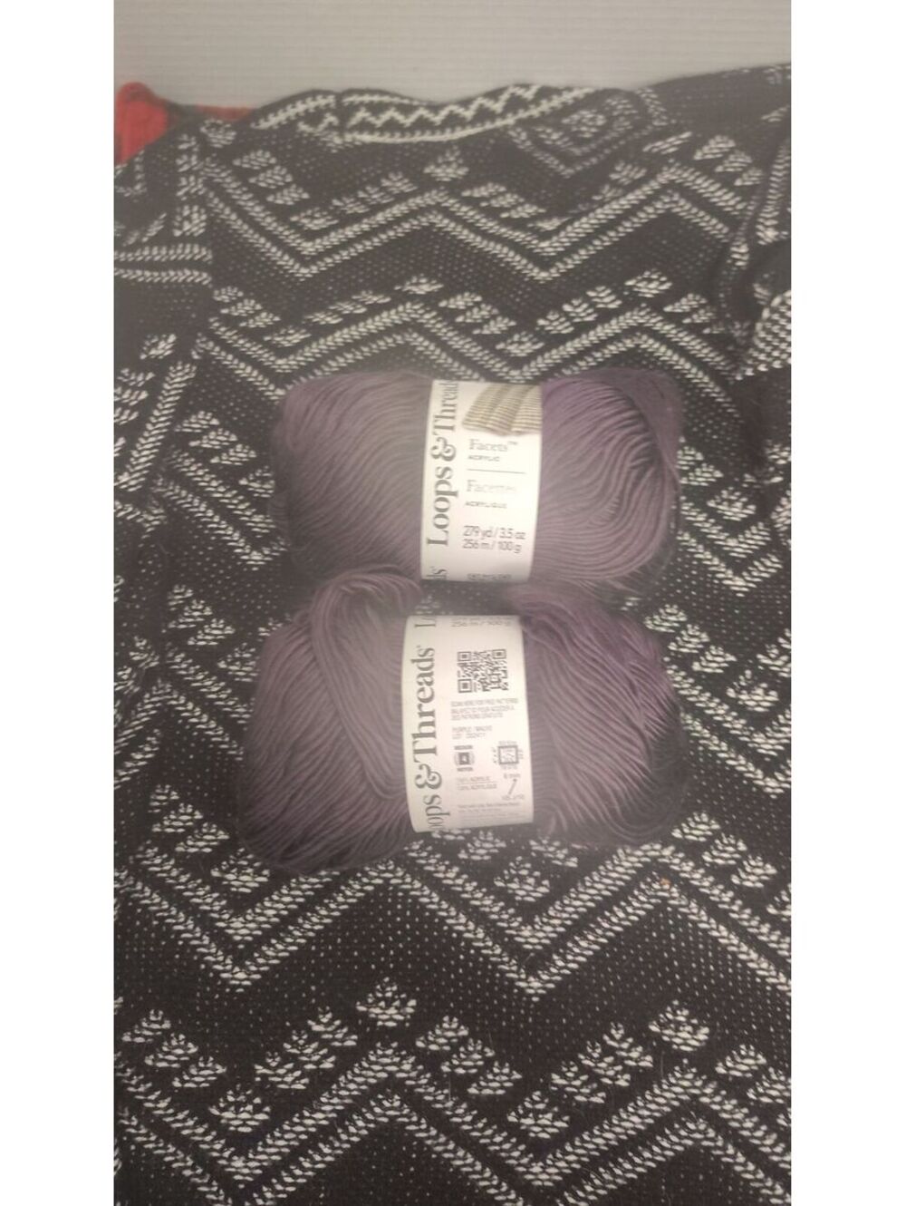 Loops & Threads Facets Yarn Purple Mauve Lot of 2 Medium 4 Acrylic 558 Yards